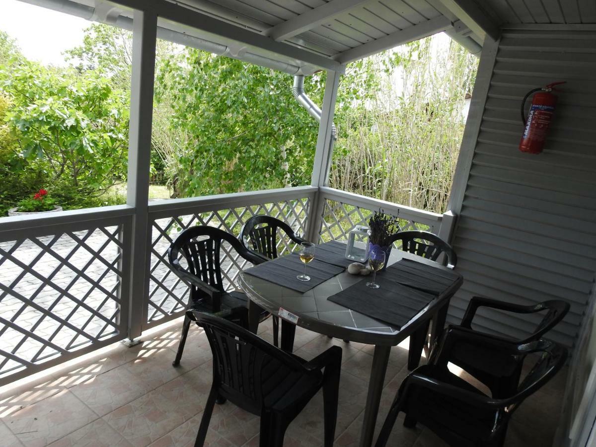 Akali Apartman Balatonakali Bagian luar foto