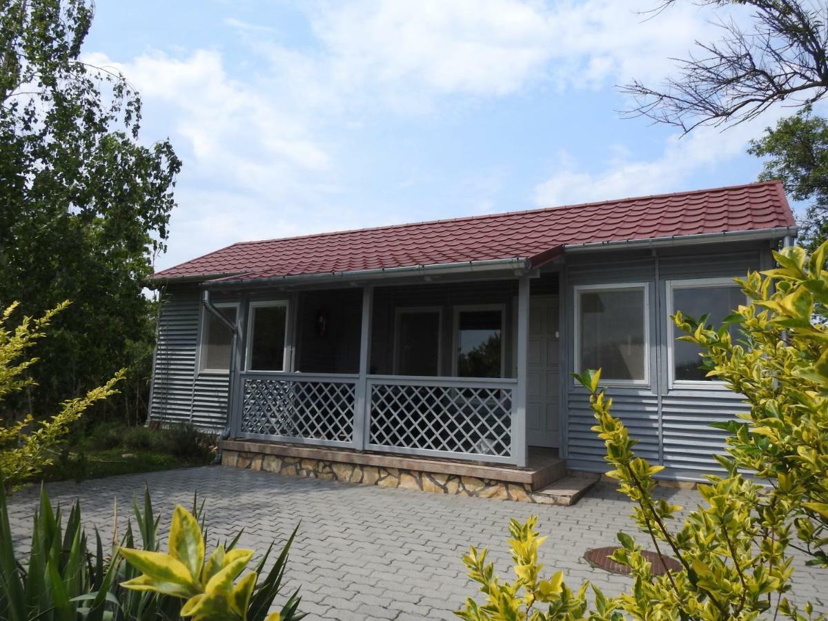 Akali Apartman Balatonakali Bagian luar foto
